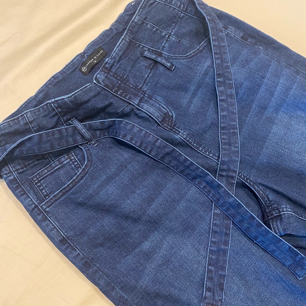 NWOT Fashion to Figure high waist jean, with self tie. Size 16W